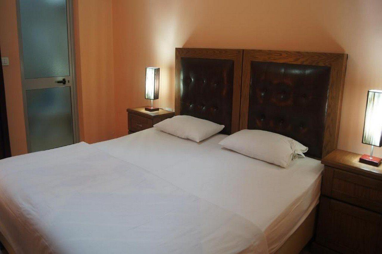 Bristol Hotel Tirana Exterior photo