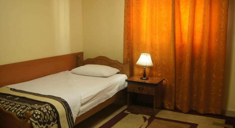 Bristol Hotel Tirana Exterior photo